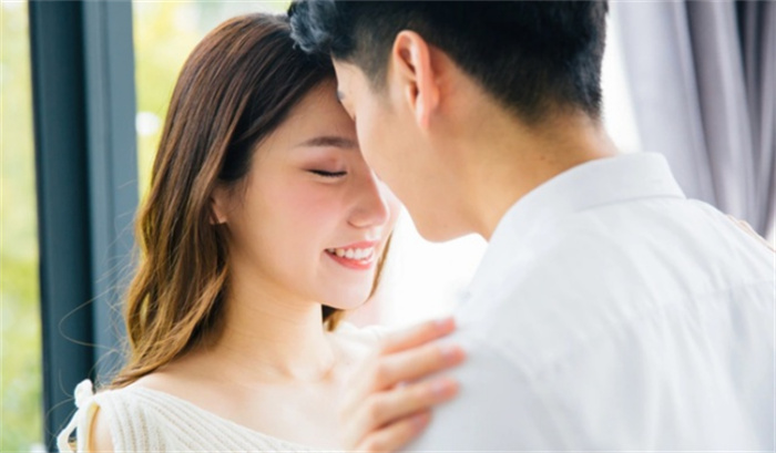 哪里長痣有桃花運(yùn)（眼皮上長痣）
