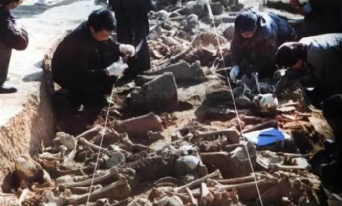 山西考古重大發(fā)現(xiàn)：40萬(wàn)大軍葬身于此，累累白骨終于重見(jiàn)天日！