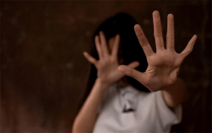 2010年湖南“橘園連環(huán)性侵案”：女警喬裝誘敵，色魔身份令人意外
