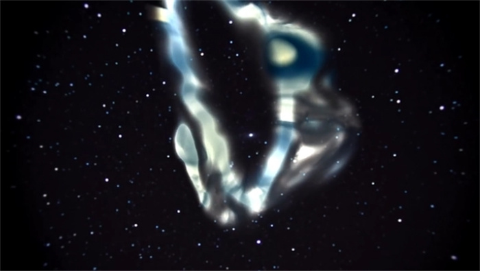 意大利發(fā)現(xiàn)神秘“變形”UFO，球形變成長(zhǎng)條形，它究竟是什么？
