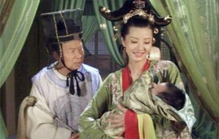 古代女子明明能自己哺乳  她們?yōu)樯兑腿槟? 其中暗藏玄機(jī)