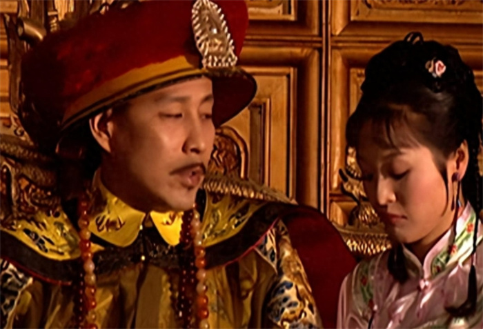 容妃死后，康熙讓所有見過(guò)她刷馬桶的人全部殉葬，這是為何？