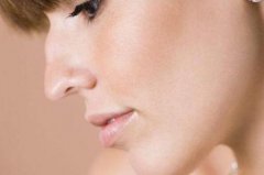 駝峰鼻的女人財(cái)運(yùn)怎么樣?財(cái)帛宮突出運(yùn)氣好，個(gè)性獨(dú)立易成功