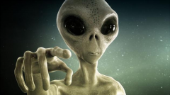 月球的背面究竟有什么 流露出的外星人視頻（純屬虛構(gòu)）