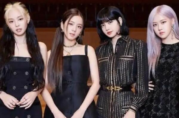 blackpinkɆTYϽB//Ӣ/LISA(˚)