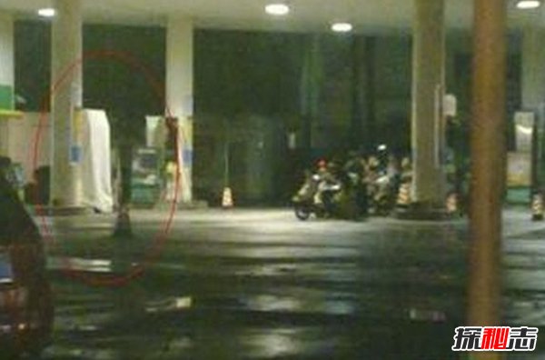 十大真實(shí)鬧鬼事件,廁所坑中突然出現(xiàn)手給你遞紙