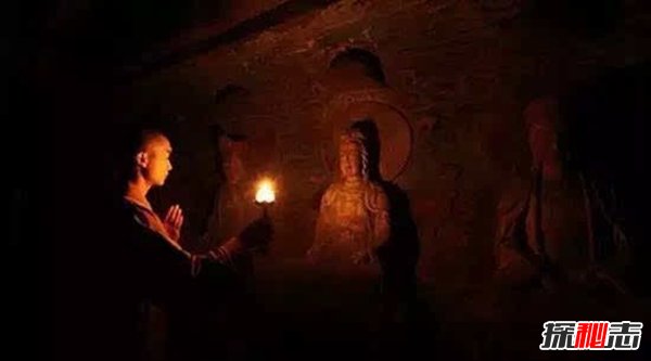 拜佛禁忌,千萬不要衣著暴露的去拜佛(對(duì)佛祖大不敬)