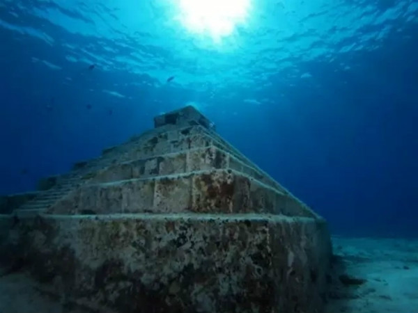 海底金字塔,沉迷的古文明遺跡