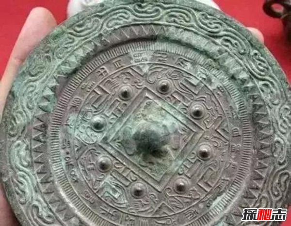 鬼璽是真實(shí)存在的嗎,揭秘盜墓筆記中真實(shí)存在的27件詭異物品